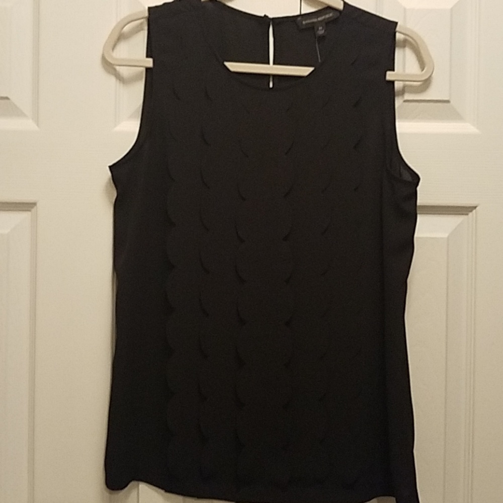 NWT Banana Republic scallop top, black, medium.